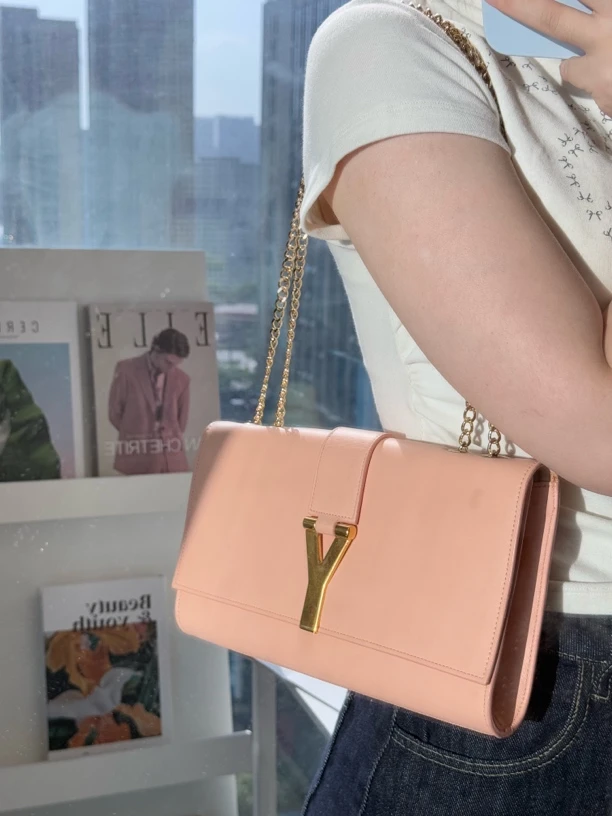 95新 YSL/圣罗兰 西柚粉Y字斜挎包很日常