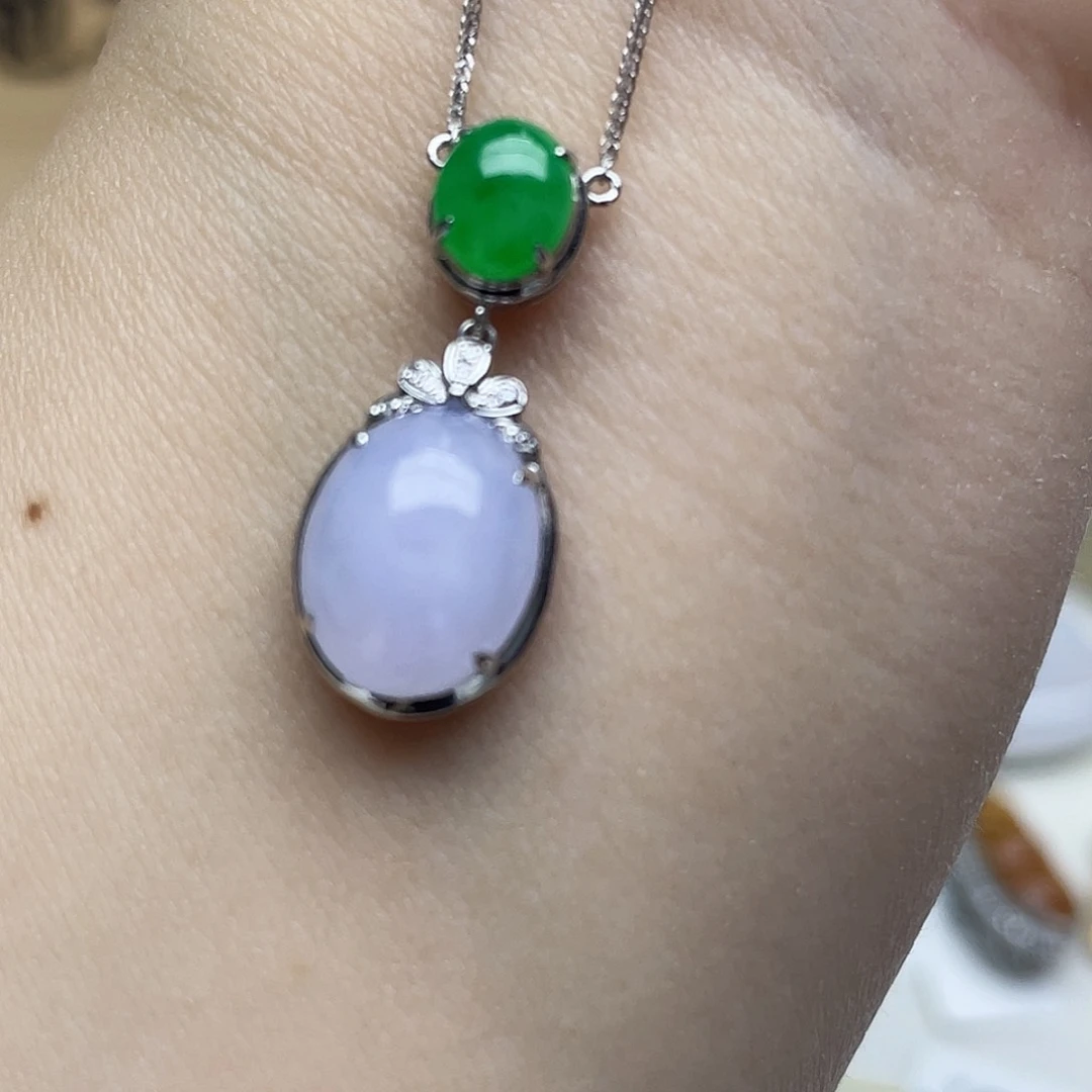 翡翠18K金镶嵌颈饰回流