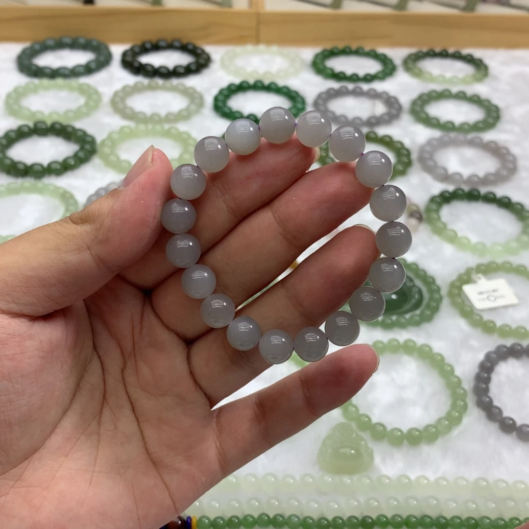 手串未镶嵌和田玉（烟紫9.8）