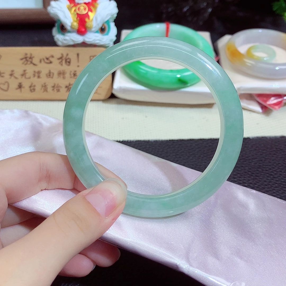 翡翠未镶嵌手镯1244