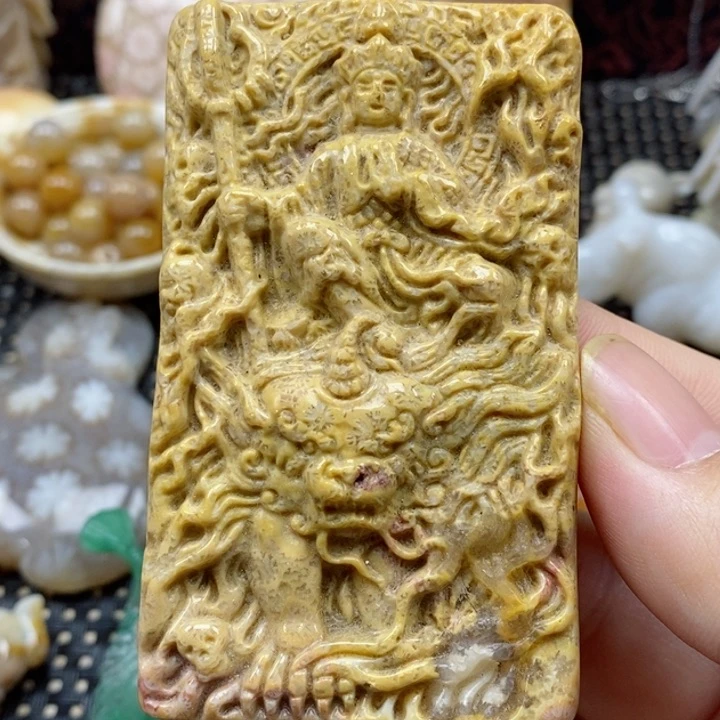 硅化珊瑚（珊瑚玉）颈饰未镶嵌