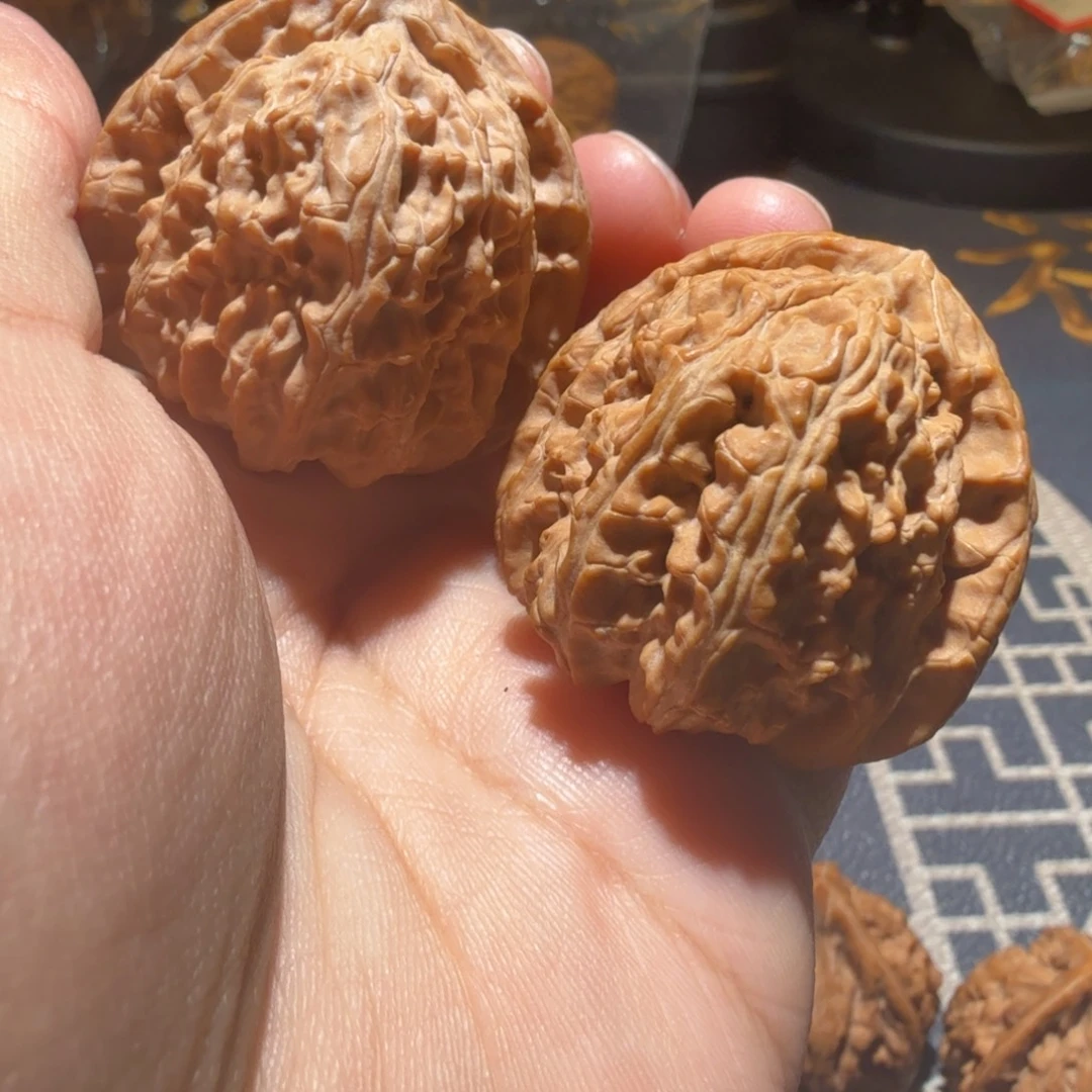 简***秋把件文玩核桃三角白
