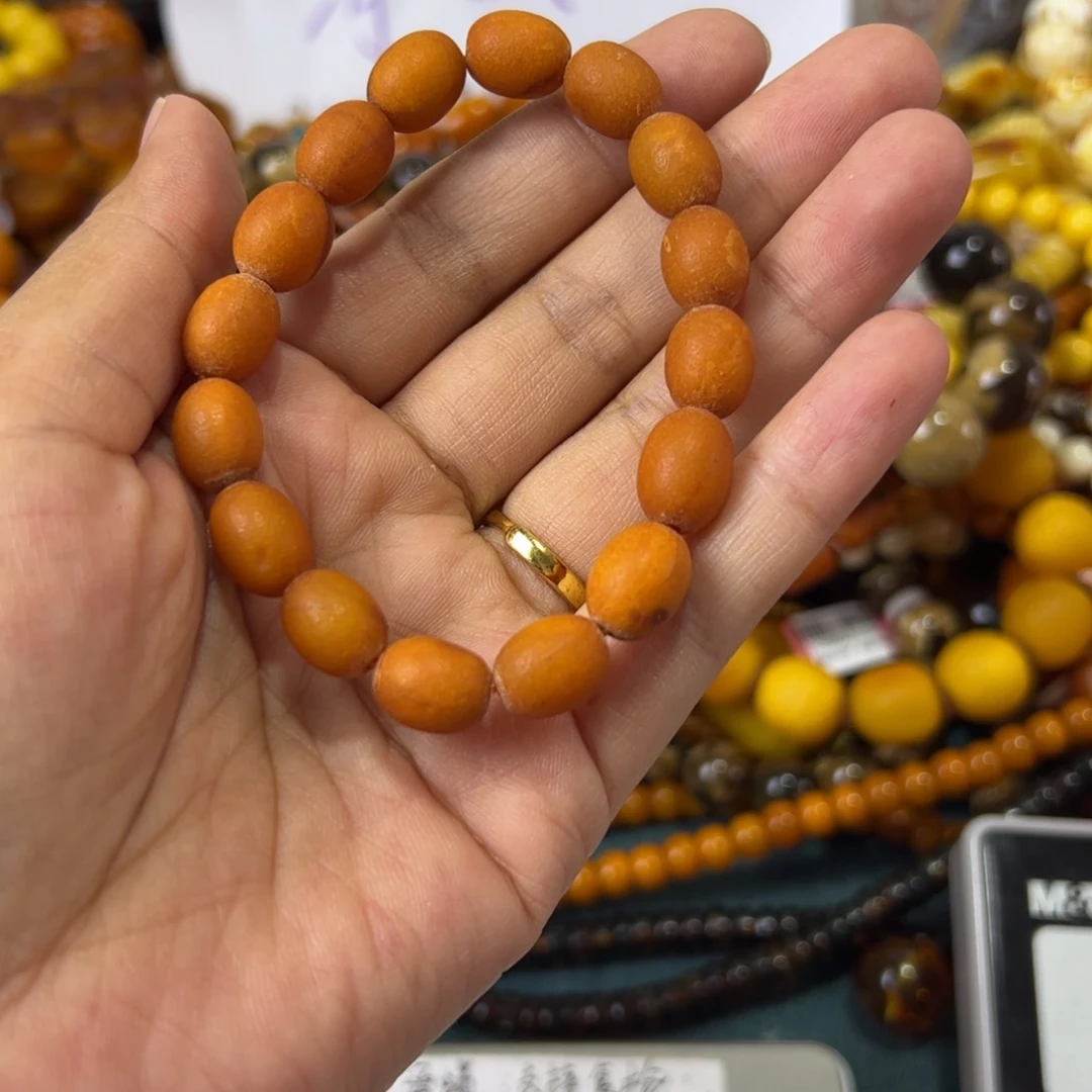 未镶嵌琥珀珠宝奇石670