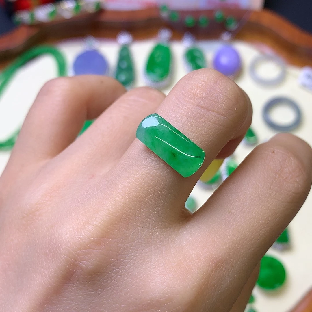 定制翡翠未镶嵌镶嵌定制