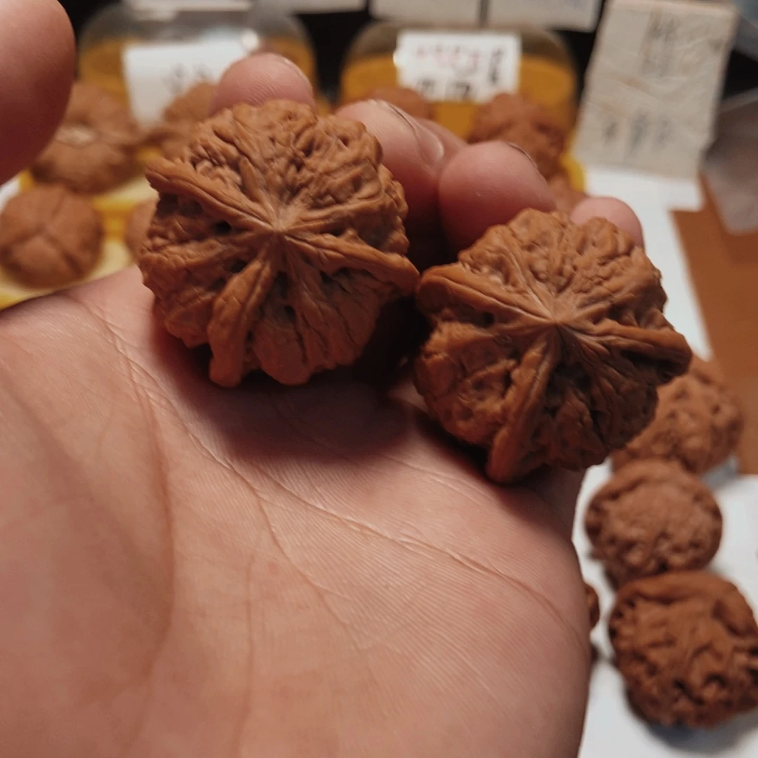 把件文玩核桃时*-雨花石三棱