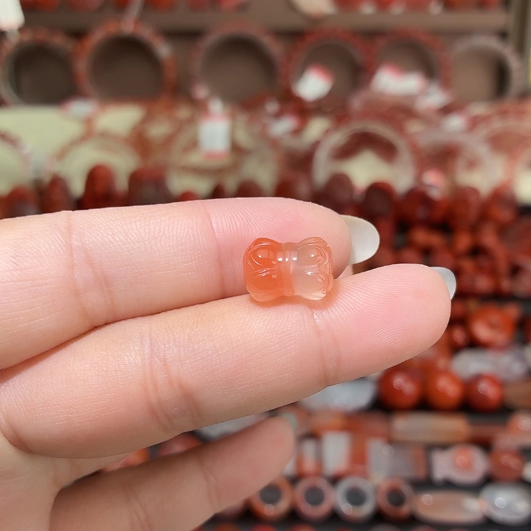 南红玛瑙未镶嵌颈饰8咪➕通孔并蒂莲