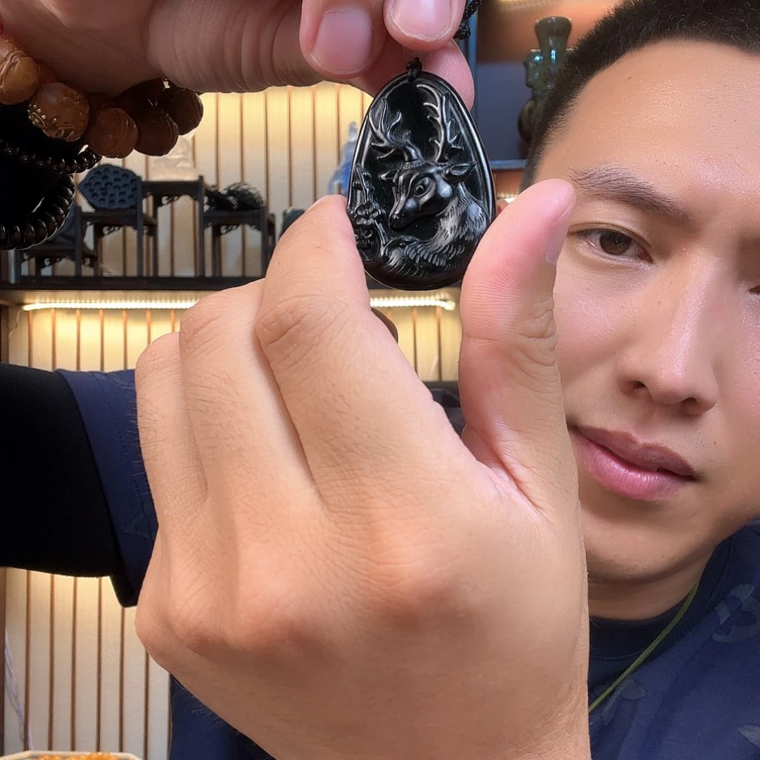 无***楼翡翠未镶嵌颈饰叽叽叽叽