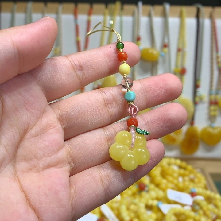 裸石琥珀未镶嵌挂件