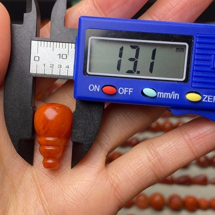 南红玛瑙配饰未镶嵌