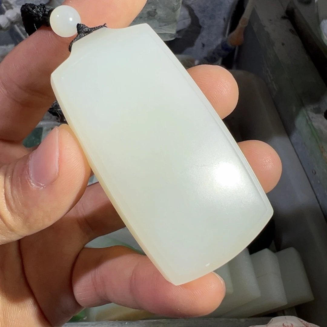 和田玉未镶嵌车挂