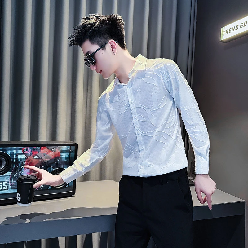 白衬衫男款秋季2025新款贴布花卉高级感痞帅男装寸衫修身男士衬衣