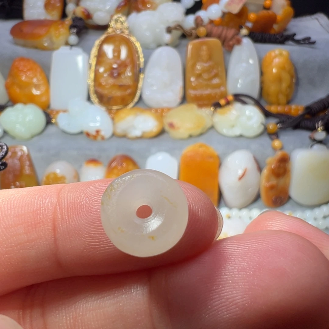 和田玉未镶嵌吊坠(不含链)