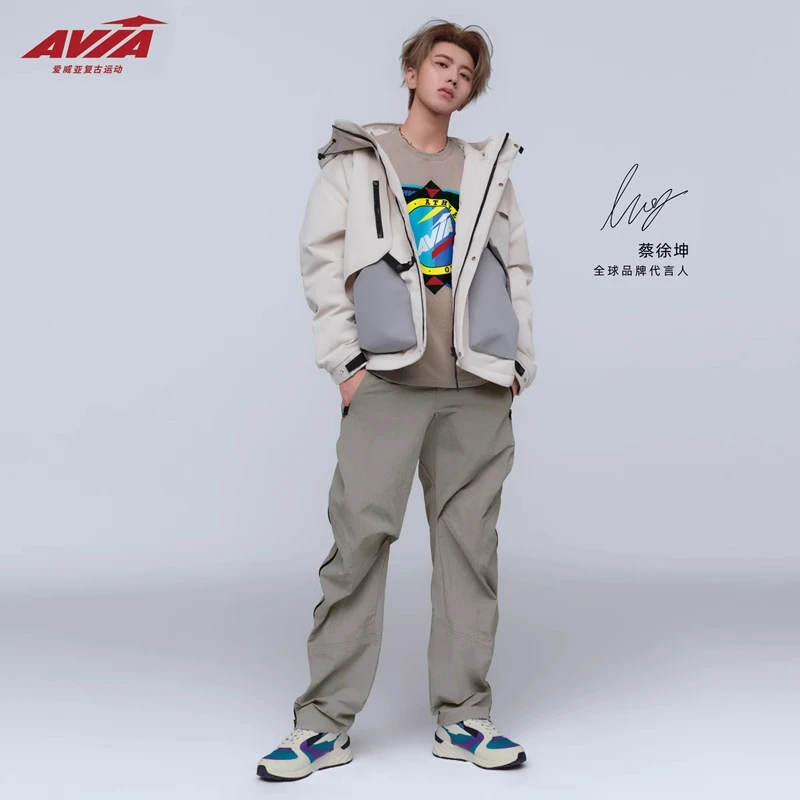 AVIAAVIA爱威亚蔡徐坤同款2052V2经典美式复古潮流时尚轻便低帮鞋