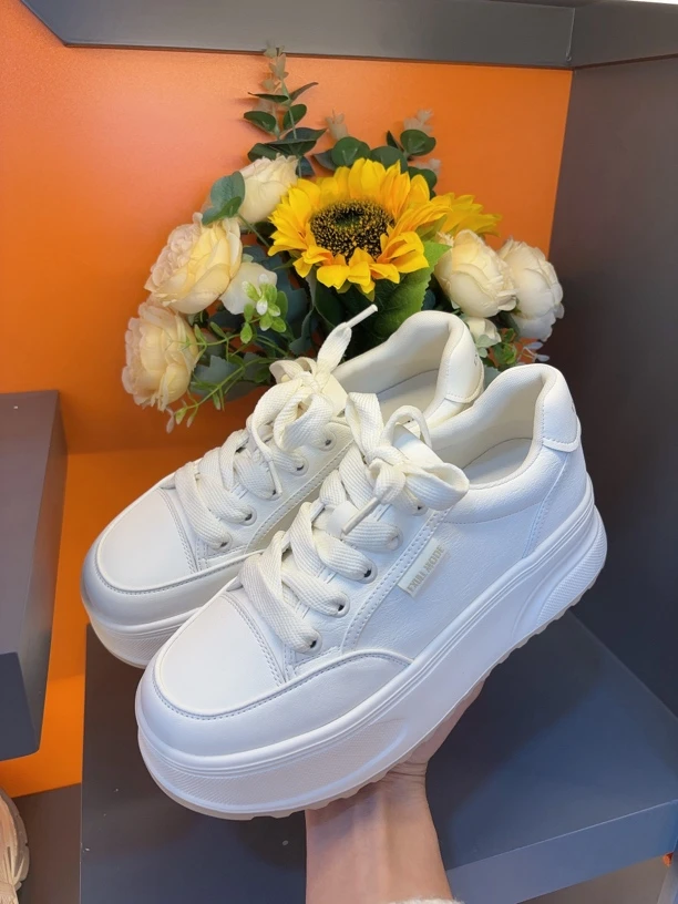 72017春季新款女士时尚百搭运动休闲真皮小白鞋