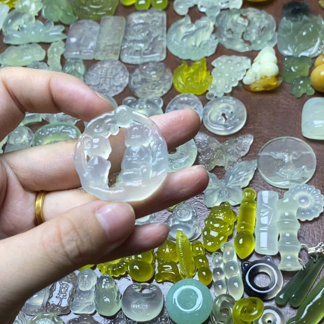 蛇纹石玉合金颈饰