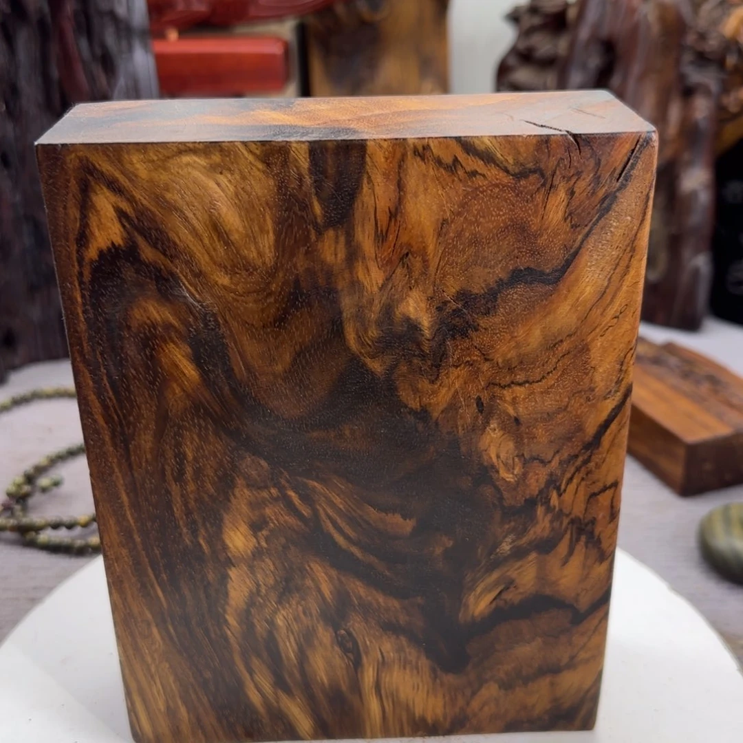 大果紫檀（缅甸花梨）哥**湖