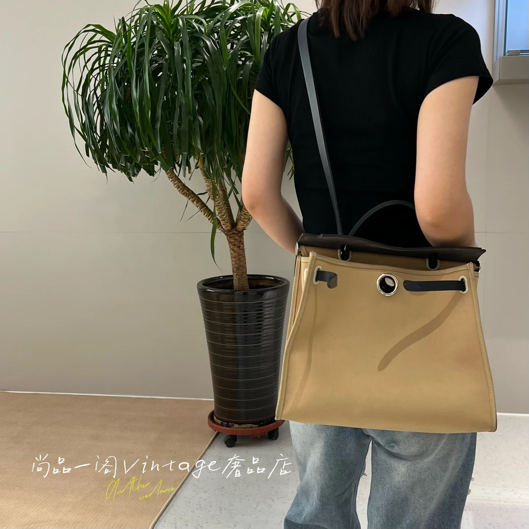 95新 Hermes/爱马仕 尚品一阁/herbag31风衣灰斜挎包 清