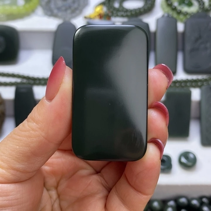 和田玉未镶嵌珠宝奇石