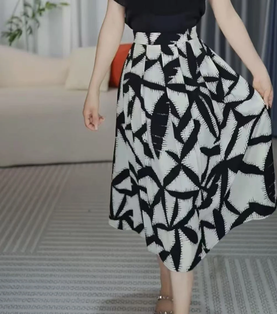 L018女中长款气质洋气显瘦半身裙时尚（尾货微瑕疵，要求高勿拍）