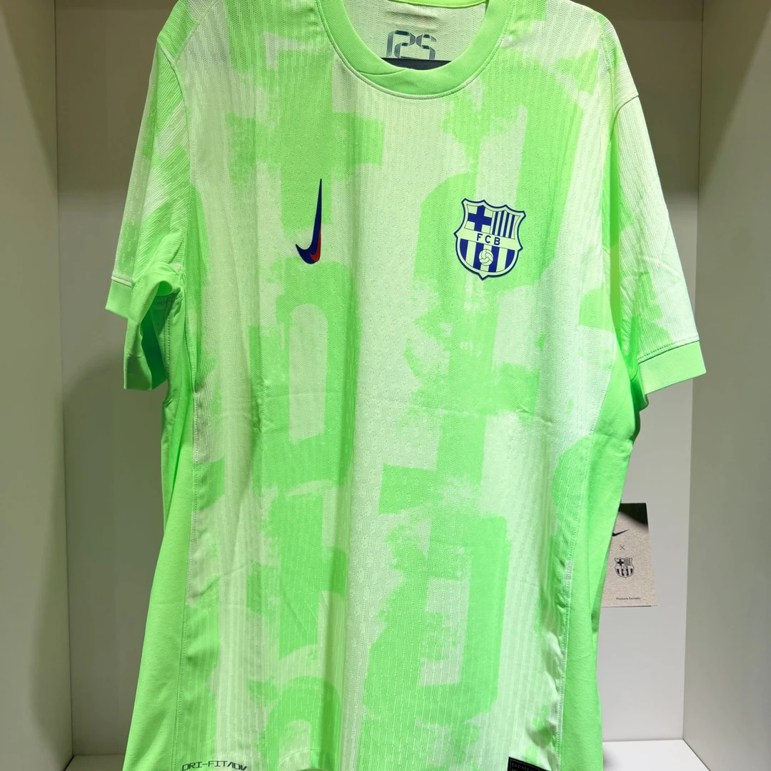 麒天小胜:2425巴萨二客球员版球衣FQ1949701