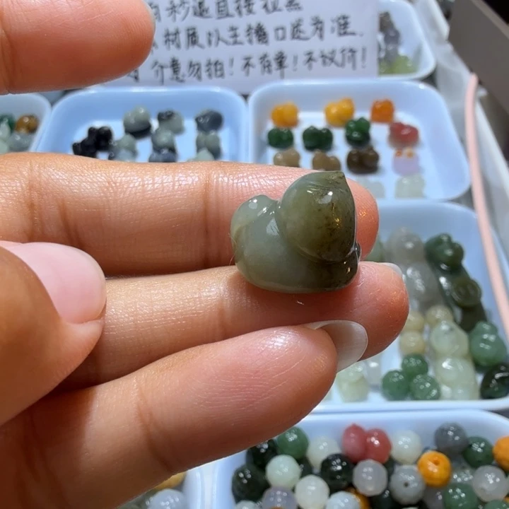 未镶嵌和田玉珠宝半成品