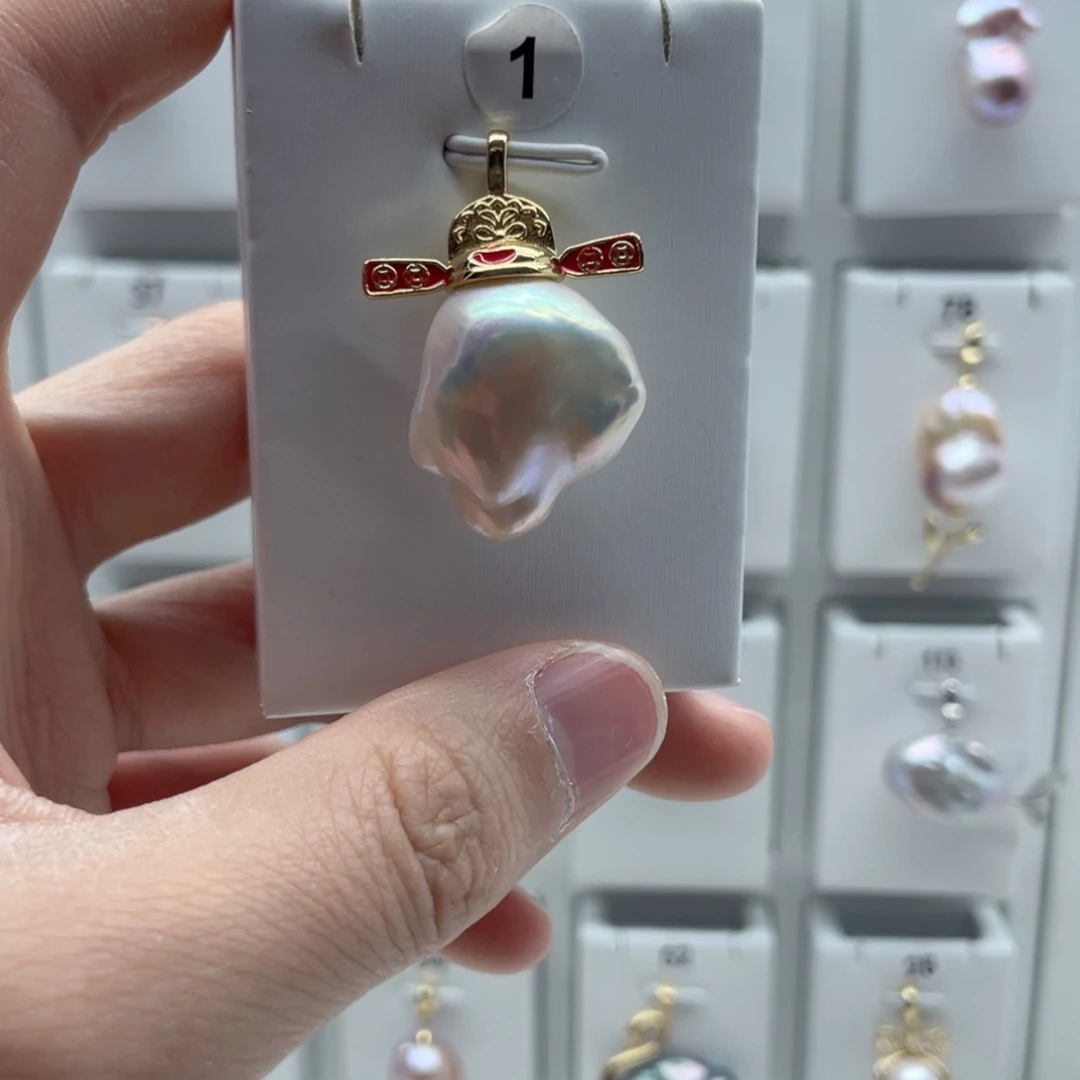 淡水珍珠合金颈饰