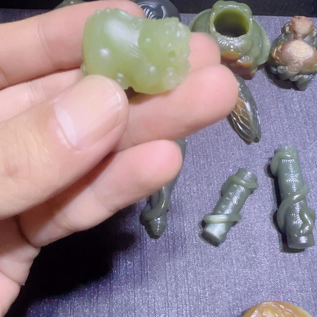 未镶嵌和田玉（黄玉）挂件青黄口貔貅挂件