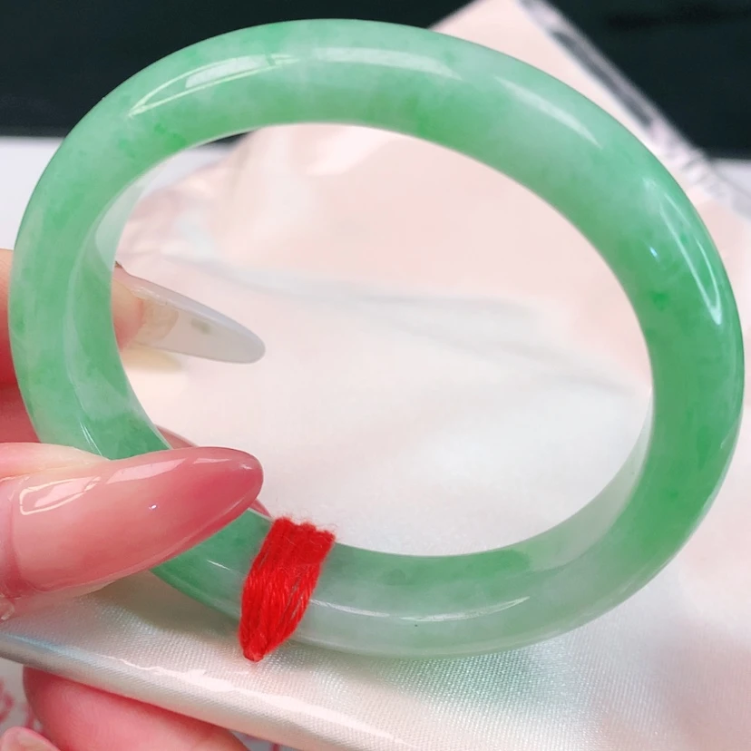 【闪购商品】未镶嵌手镯翡翠天然翡翠306贵妃