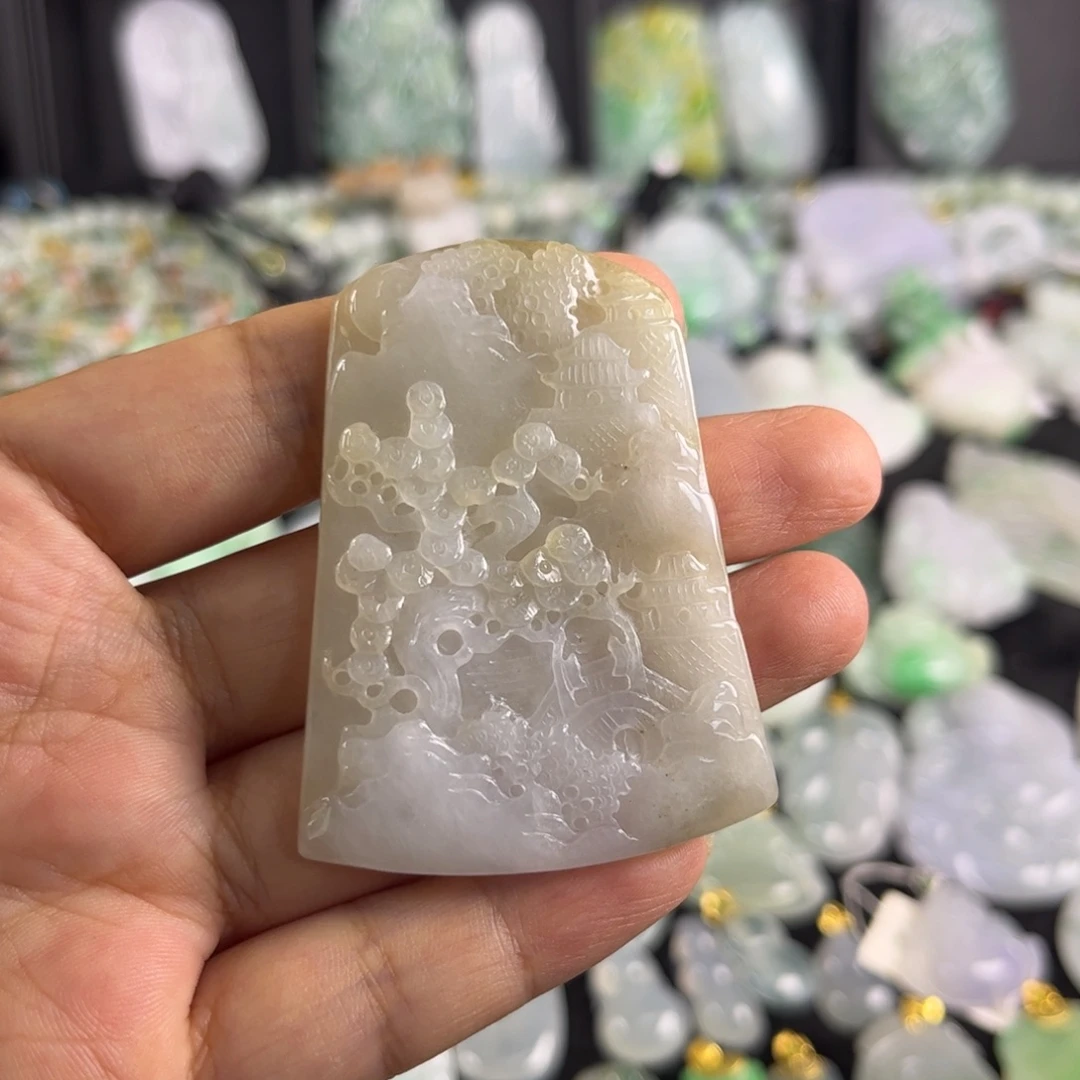 吊坠(不含链)未镶嵌翡翠
