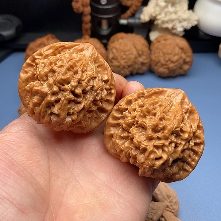 桃核把件麒麟纹官帽
