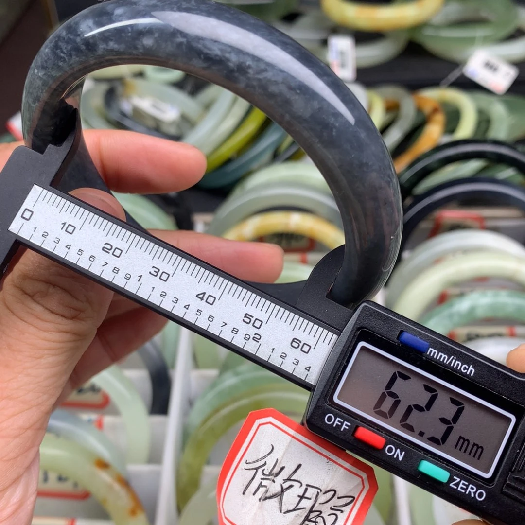 未镶嵌蛇纹石玉手镯921