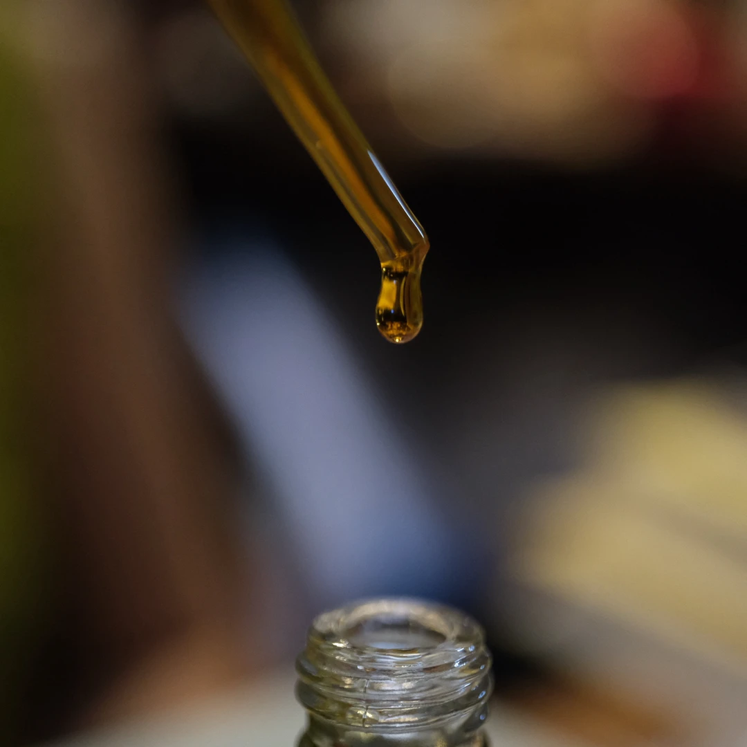 【四雅】海南沉水沉香精油油膏老油1g装(不是滚珠,是玻璃杆)