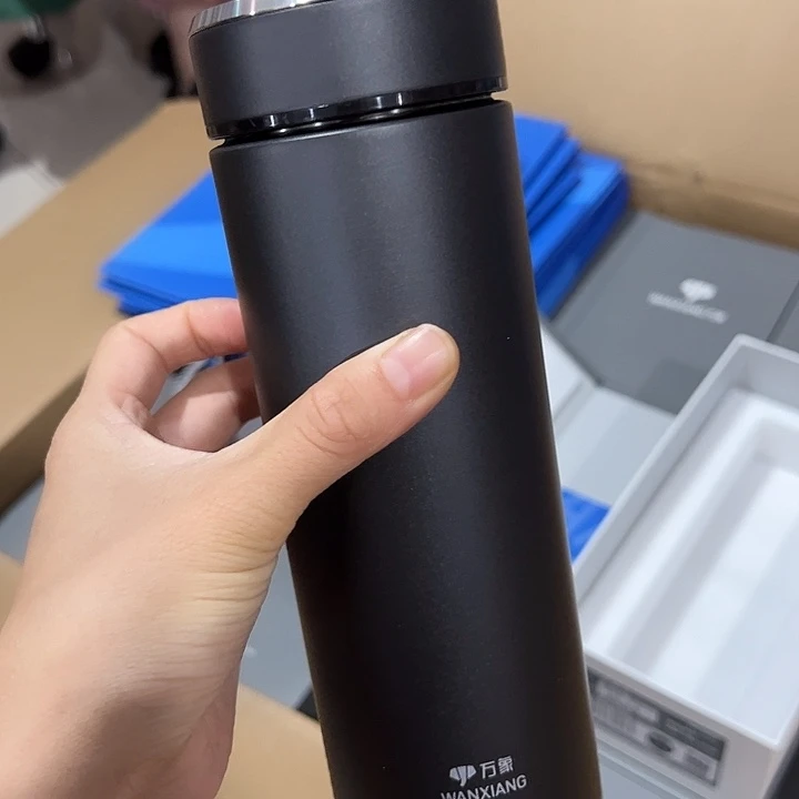 万象316316316550550550136136灰色保温杯➕杯套