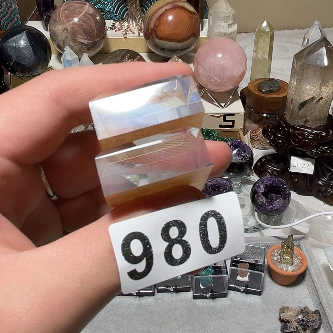 未镶嵌水晶大型摆件（非配饰）?****a