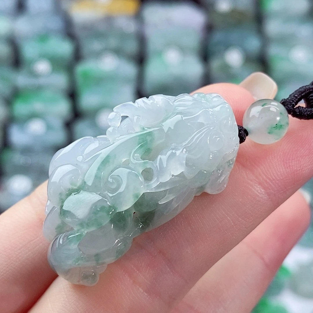 颈饰未镶嵌翡翠天然