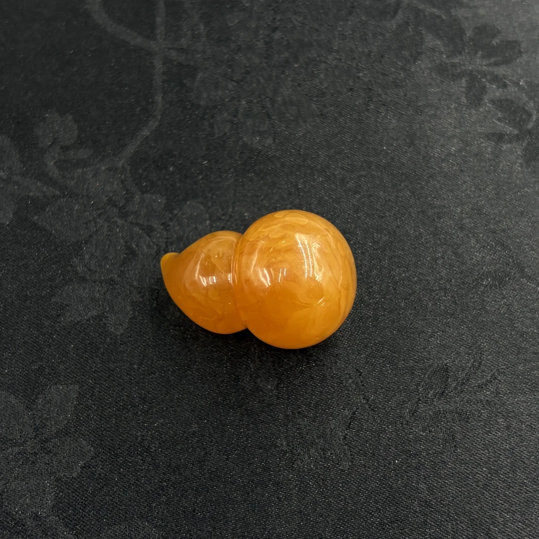 「戴琴珠宝」Q1771-蜜蜡葫芦吊坠（多样性发其一）