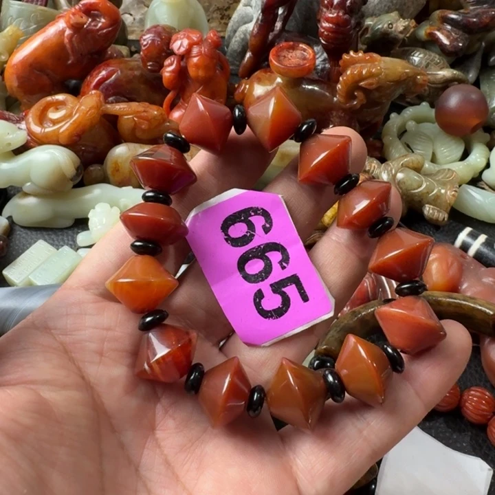 玛瑙/玉髓颈饰合金