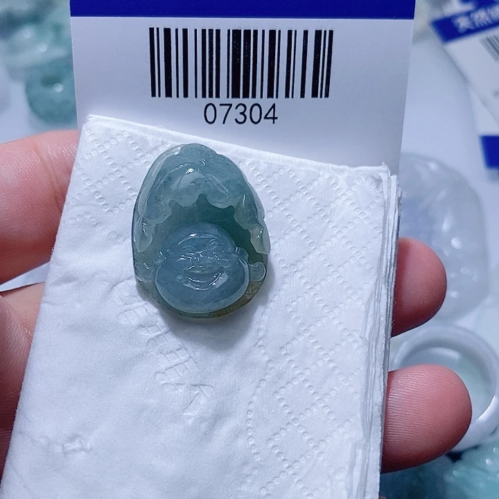 翡翠未镶嵌颈饰天光墟翡翠市场现金代购