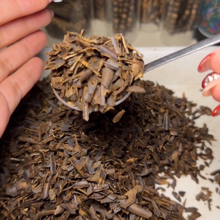 树脂制品蓝*羽野生棋楠100克