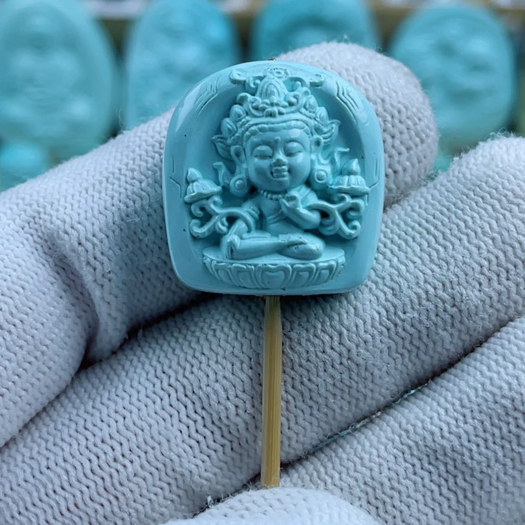 绿松石未镶嵌珠宝奇石