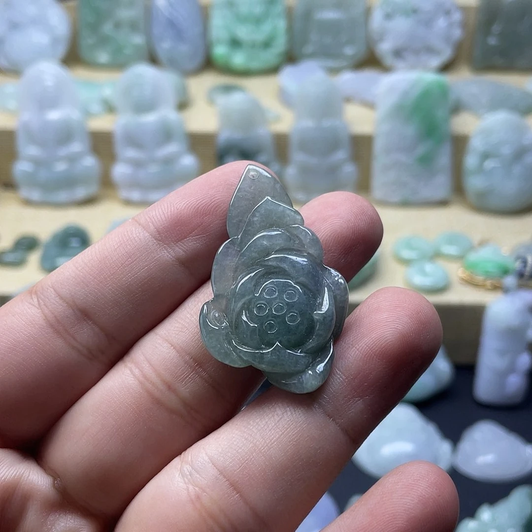 翡翠未镶嵌颈饰不**事纯天然翡翠