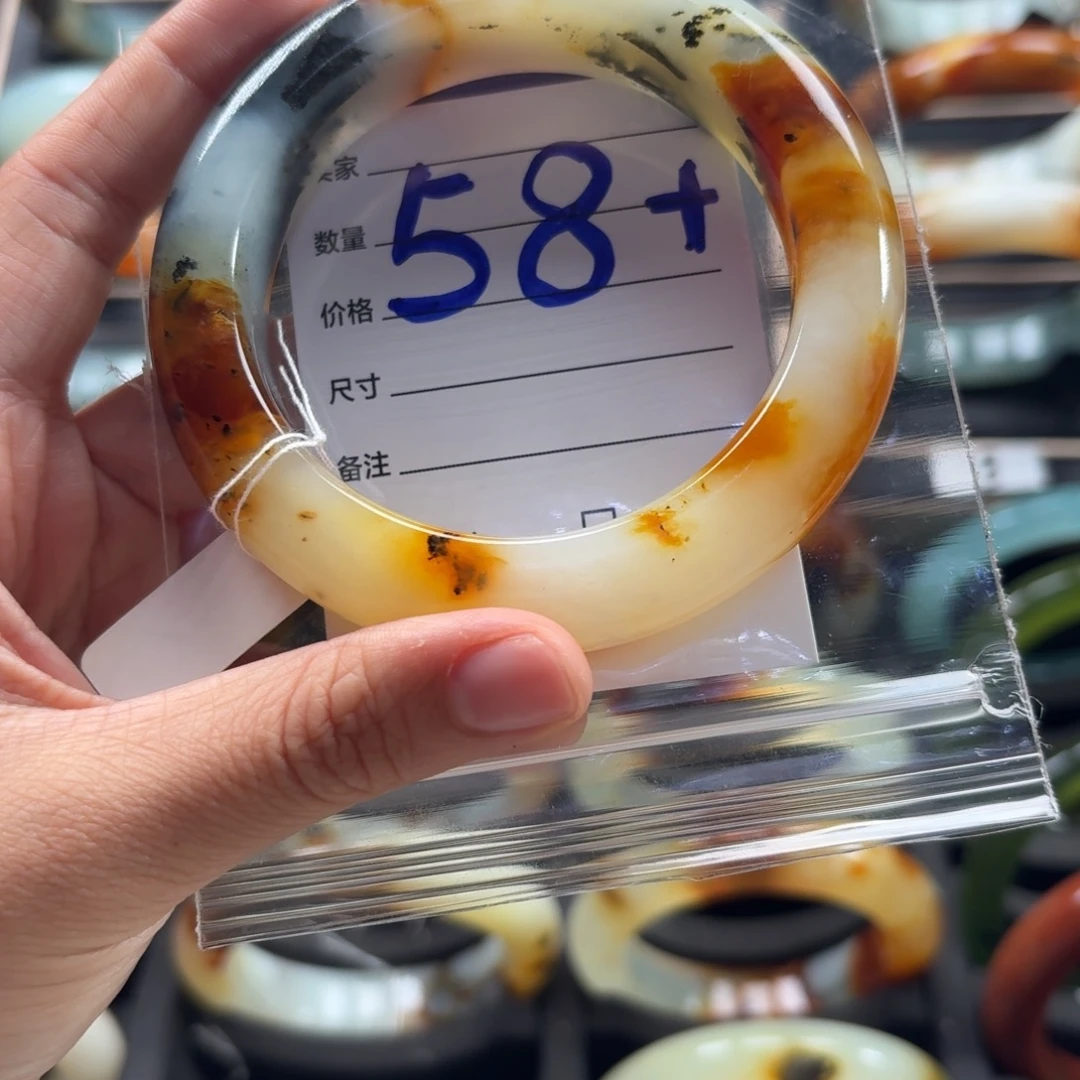 蛇纹石玉未镶嵌手镯48