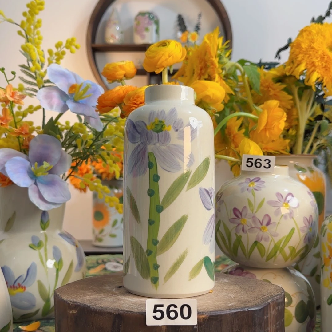 摆件景德镇陶瓷手绘原创小花瓶摆件无孔