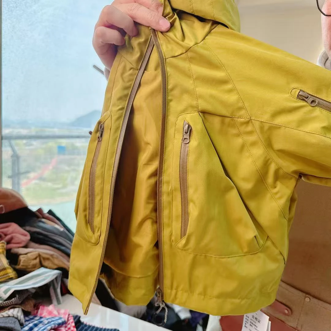 吉木吉千【高货 201570】早春儿童户外防晒登山冲锋衣连帽拉链外套