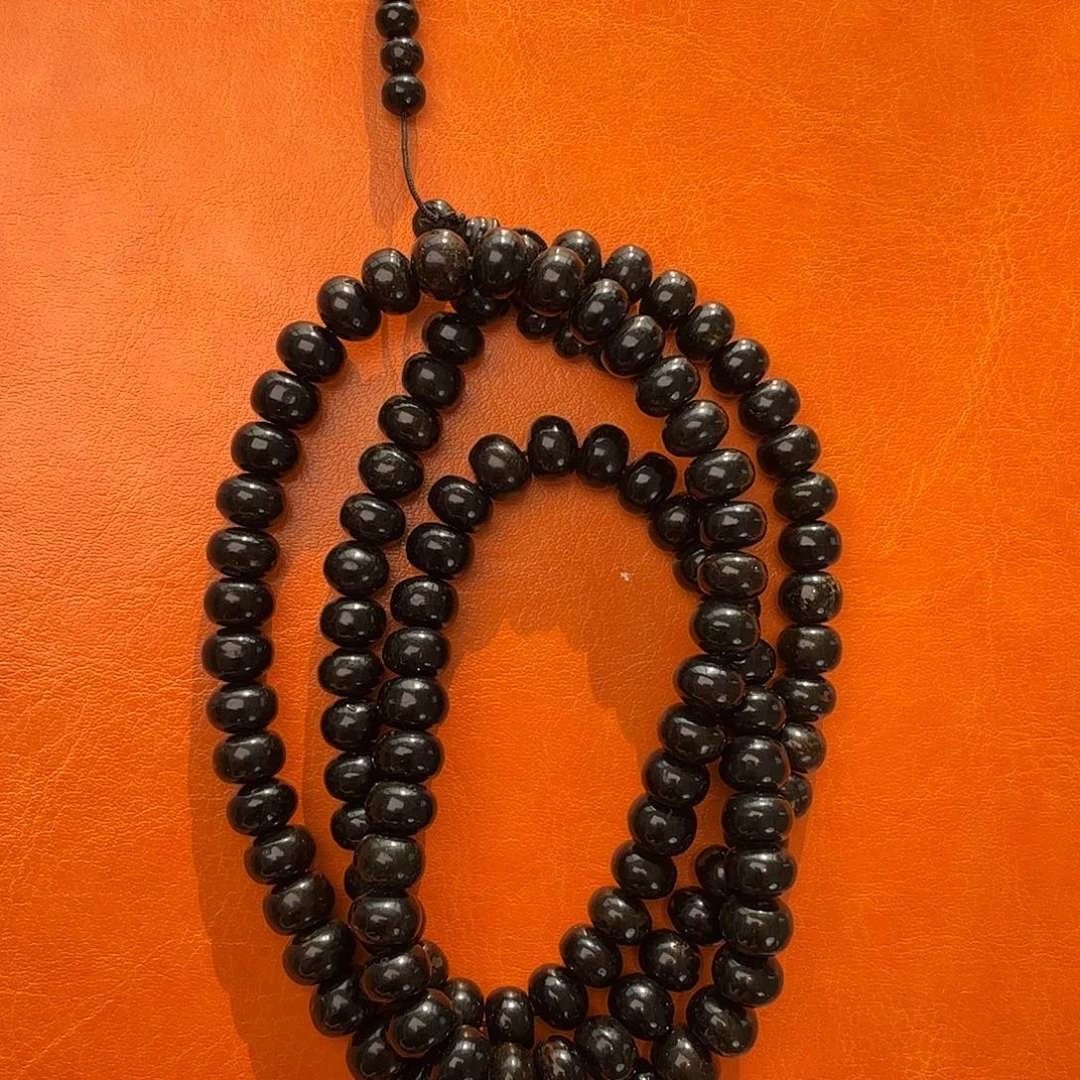 琥珀未镶嵌颈饰8M 20-84