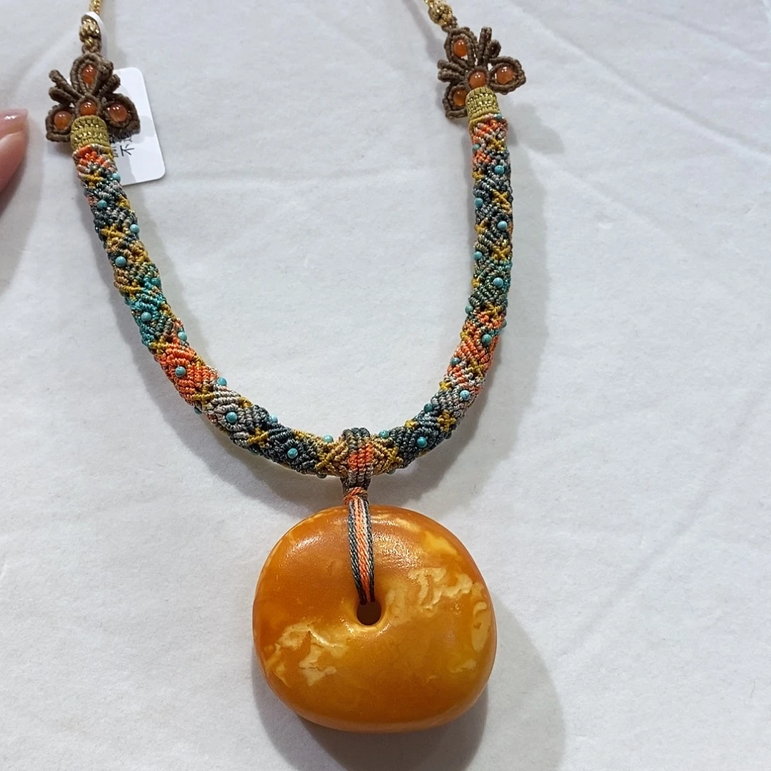 蜜蜡未镶嵌颈饰蜜蜡