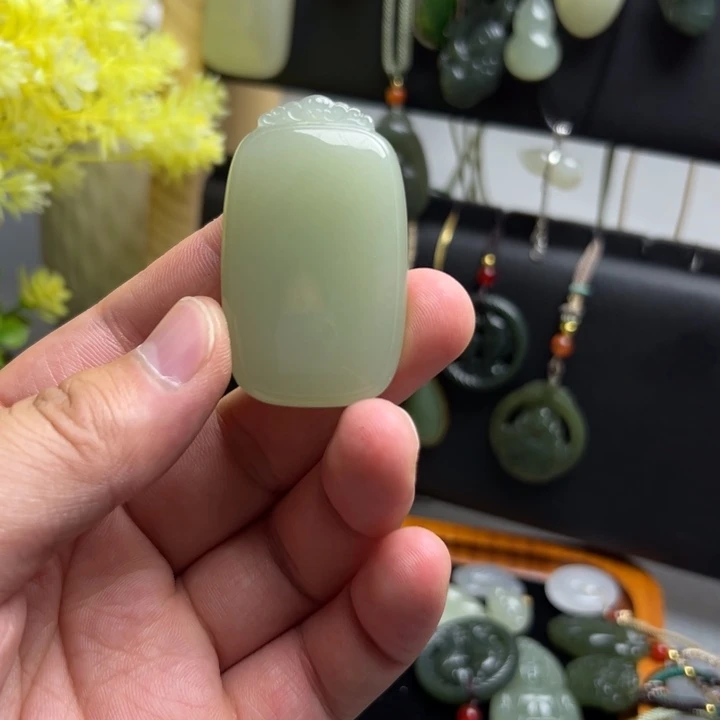 金***坨颈饰未镶嵌和田玉