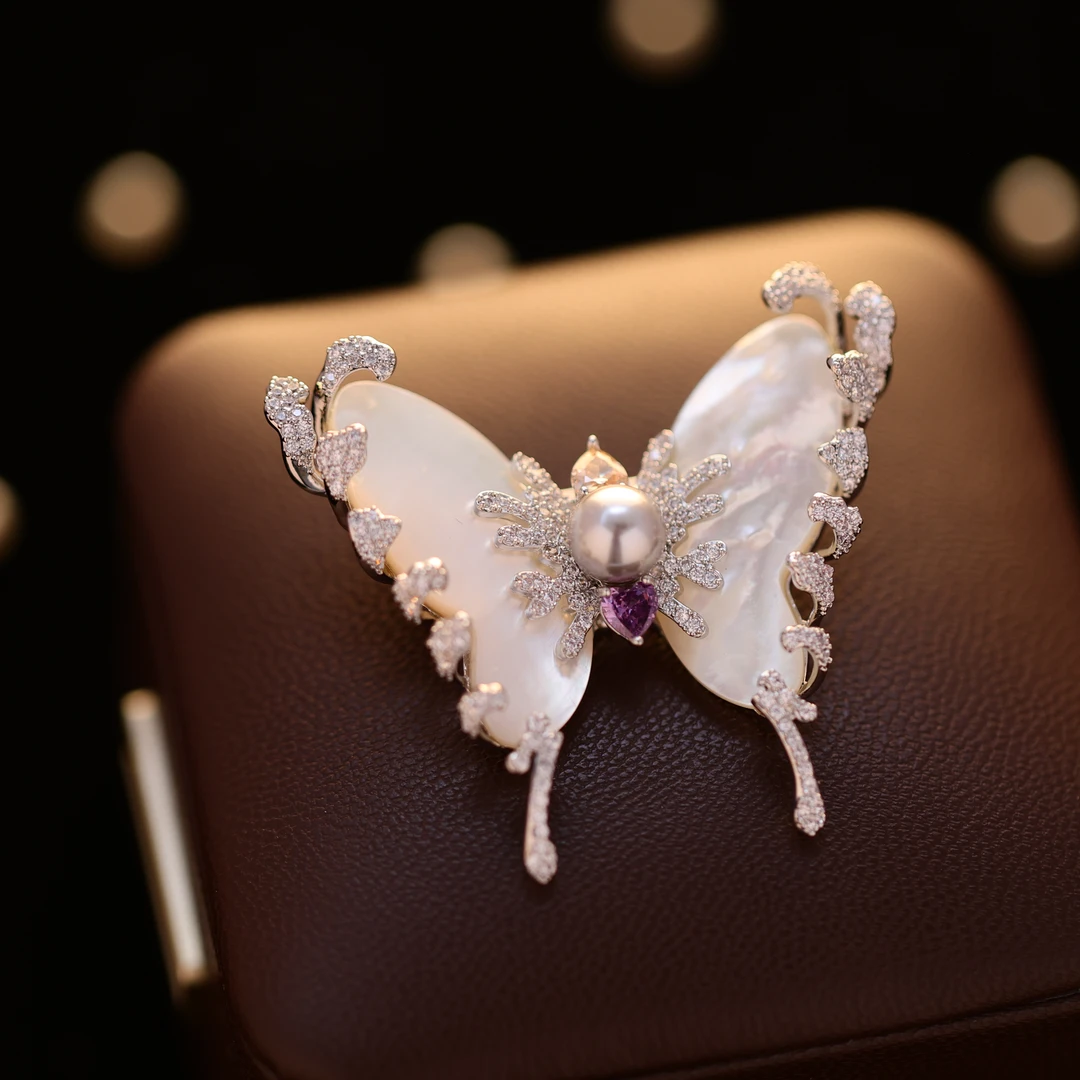 铜合金贝壳胸针 澜七-蝴蝶手工时尚创意复古大衣胸针-S3695