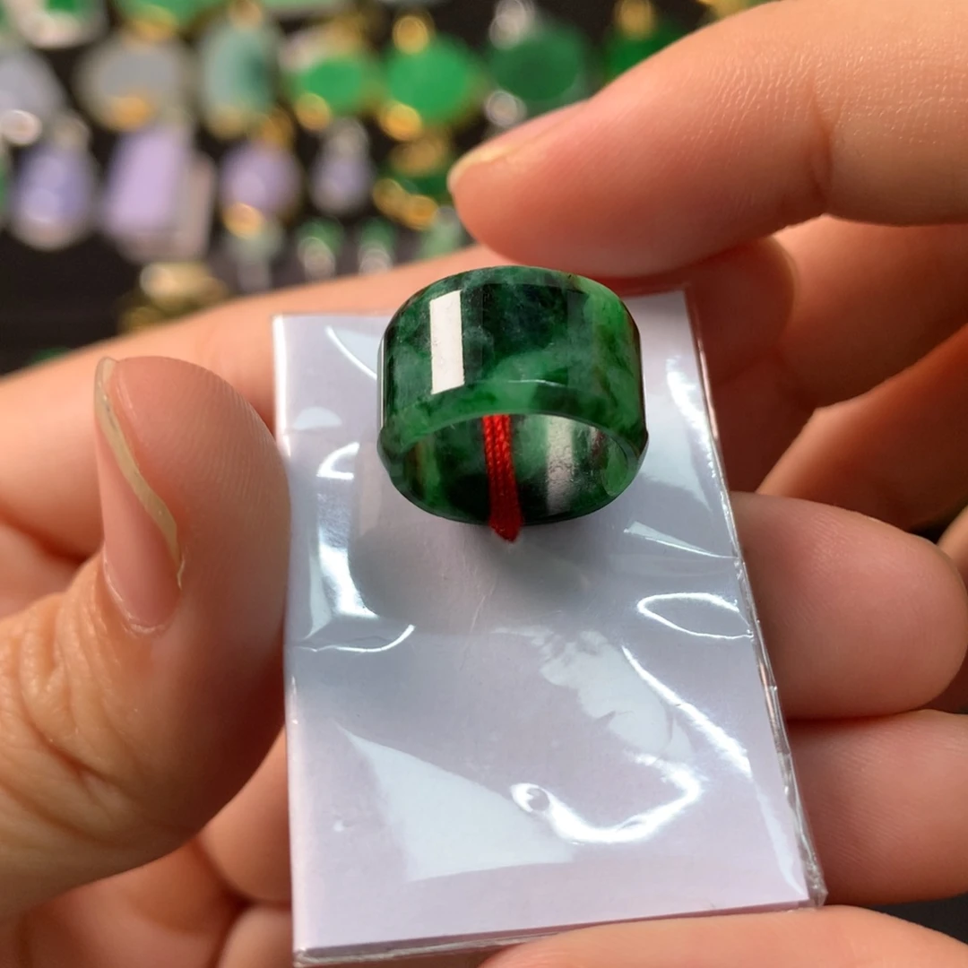 翡翠未镶嵌吊坠(不含链)有纹裂