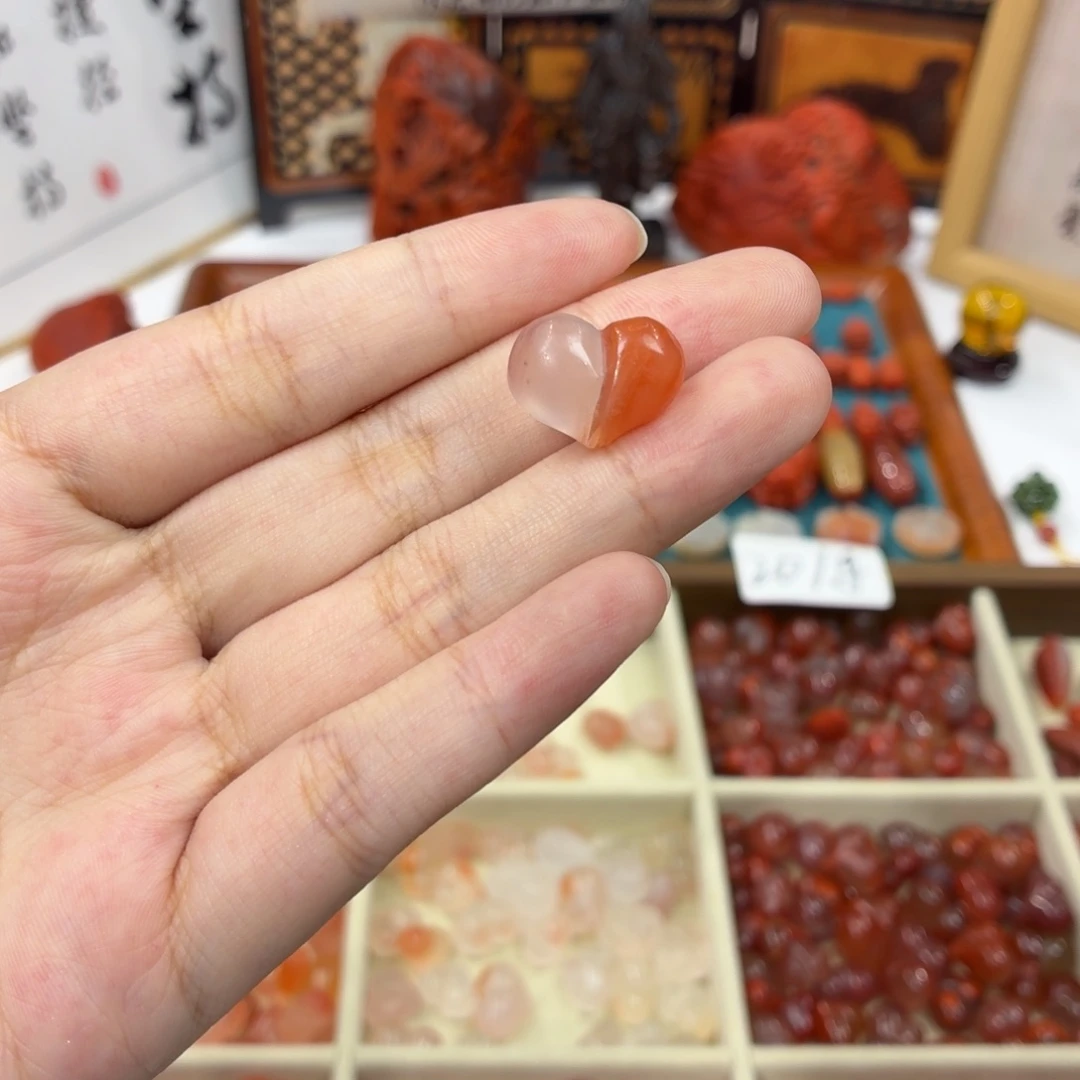 南红玛瑙未镶嵌配饰南红屁桃